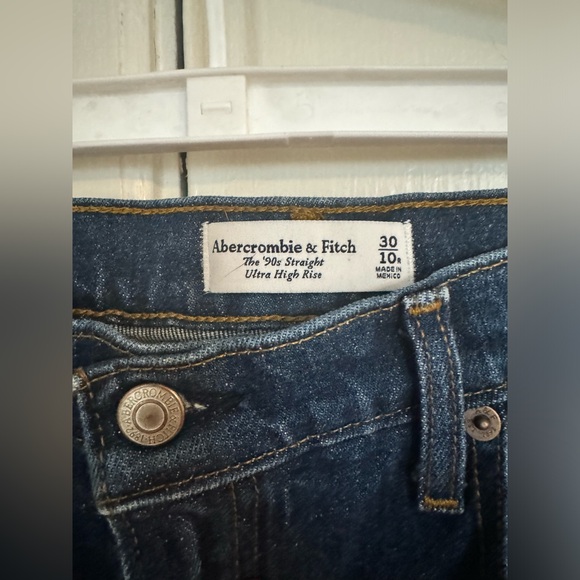 Abercrombie & Fitch Jeans - Picture 2 of 4